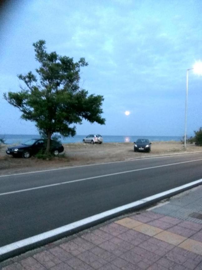 Velika Seaside Apartment Ngoại thất bức ảnh